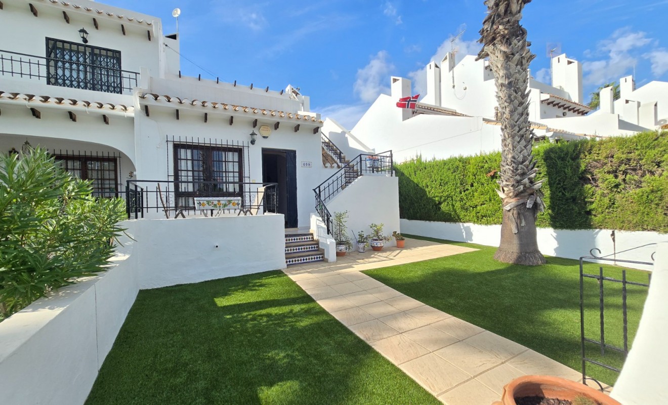 Wederverkoop - Townhouse * - Villamartin * - Los Dolses *