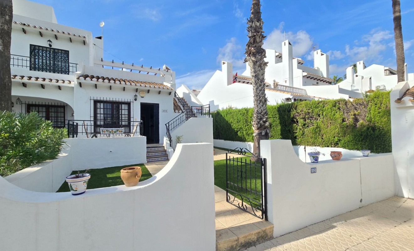 Wederverkoop - Townhouse * - Villamartin * - Los Dolses *