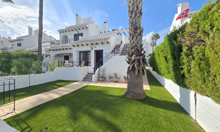 Wederverkoop - Townhouse * - Villamartin * - Los Dolses *