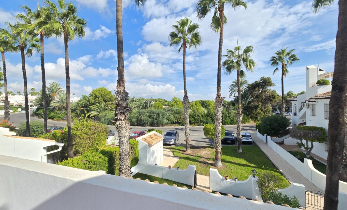 Wederverkoop - Townhouse * - Villamartin * - Los Dolses *