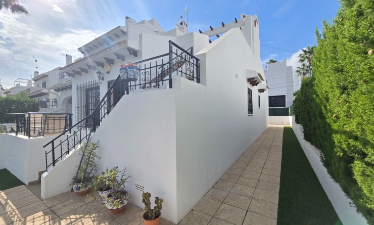 Wederverkoop - Townhouse * - Villamartin * - Los Dolses *