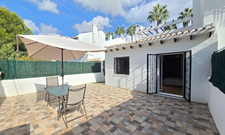 Wederverkoop - Townhouse * - Villamartin * - Los Dolses *