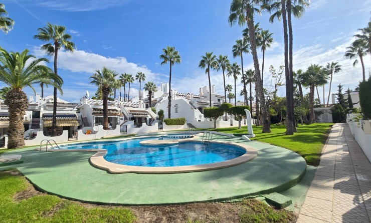 Wederverkoop - Townhouse * - Villamartin * - Los Dolses *