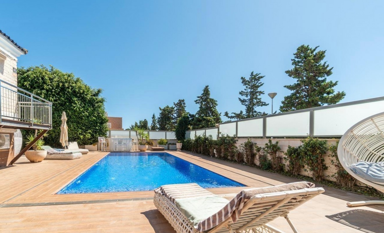 Sale - Villa - Torrevieja - Torre la mata