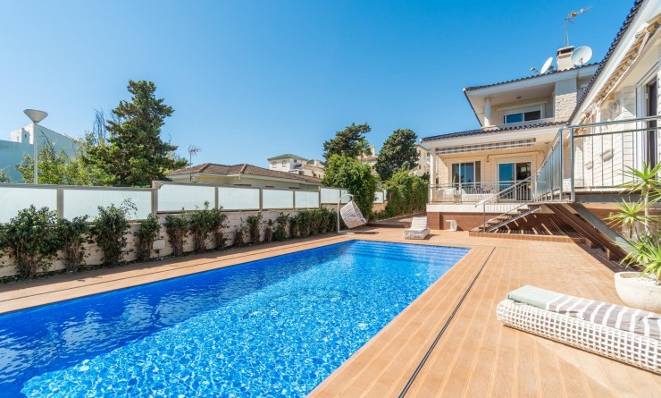 Sale - Villa - Torrevieja - Torre la mata