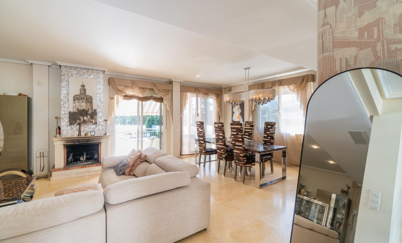 Sale - Villa - Torrevieja - Torre la mata