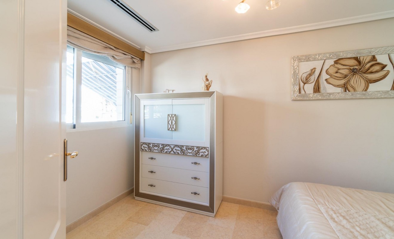 Sale - Villa - Torrevieja - Torre la mata