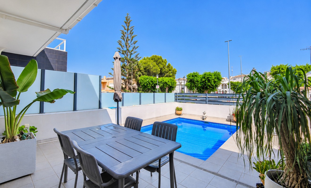 Sale - Villa - Formentera del Segura