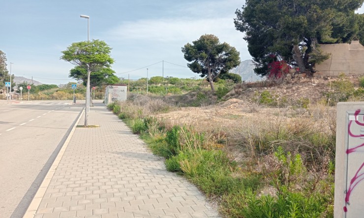 Sale - Plot / Land - Villajoyosa