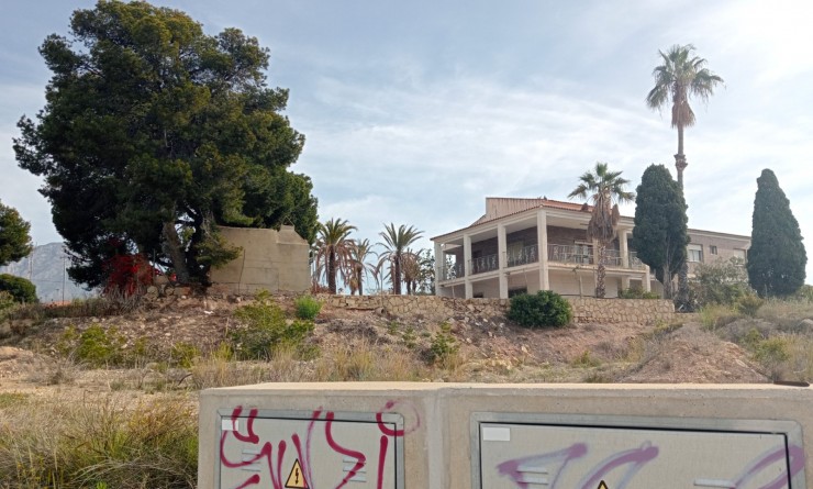 Sale - Plot / Land - Villajoyosa