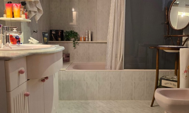Revente - Apartment / flat - La Font d'en Carròs - Centro