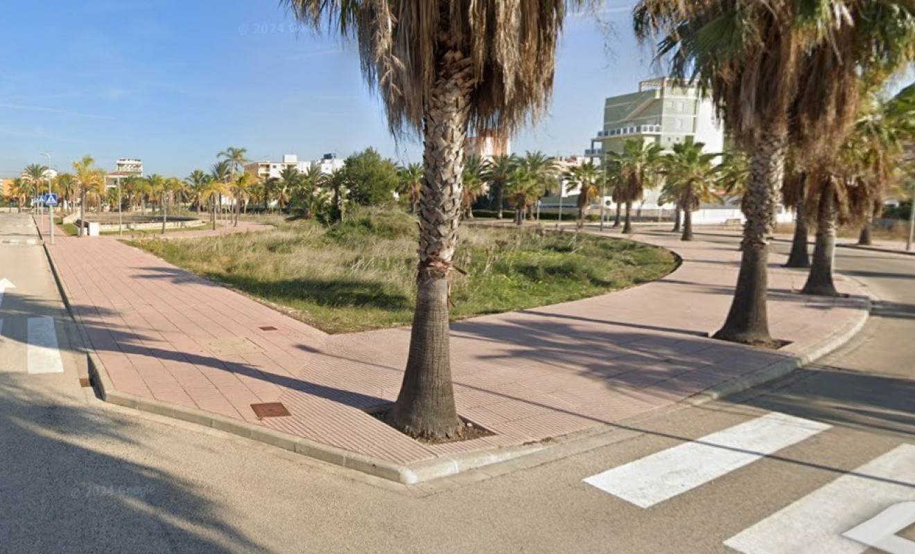 Sale - Plot / Land - Piles - Playa