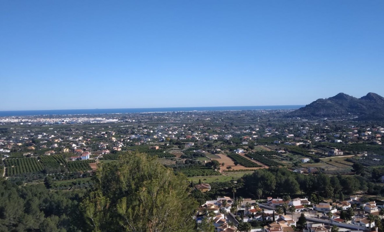 Sale - Plot / Land - Pedreguer