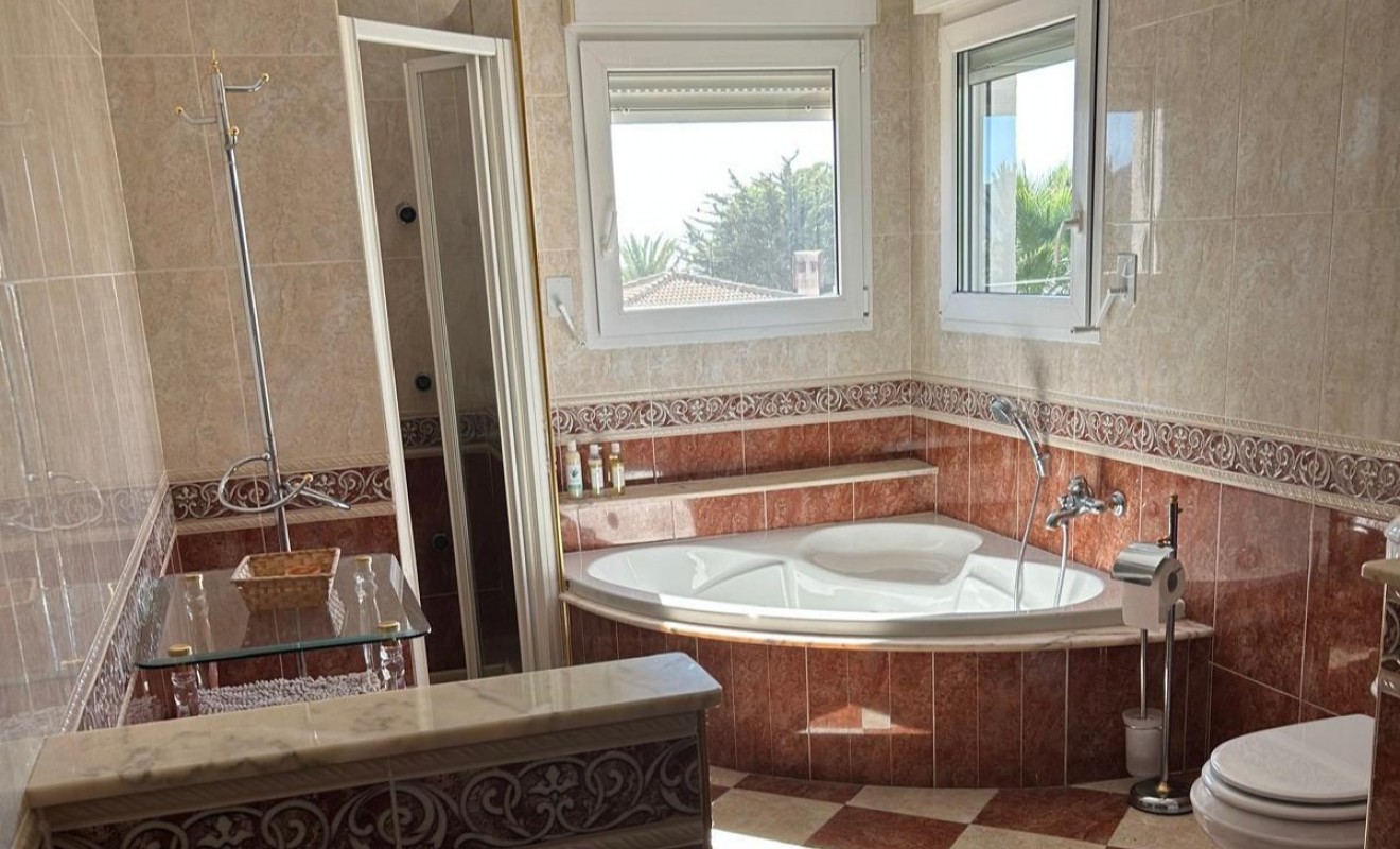 Sale - Villa - Benidorm - Levante