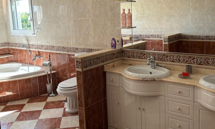 Sale - Villa - Benidorm - Levante