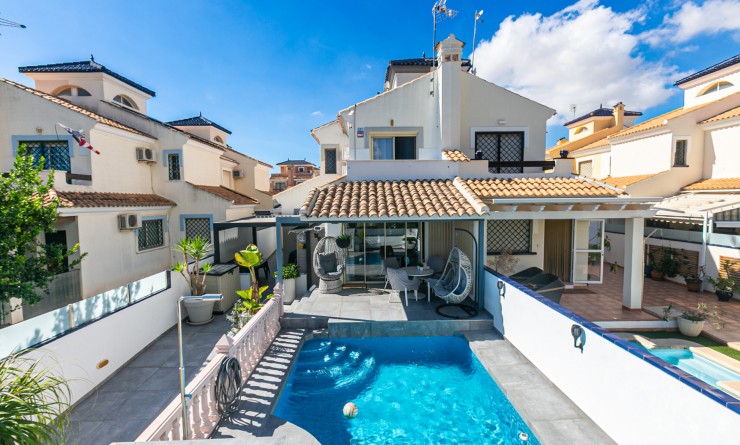 Sale - Quad House - Mil Palmeras - Riomar