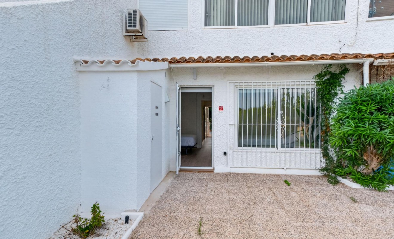Sale - Bungalow - Orihuela Costa - Villamartín