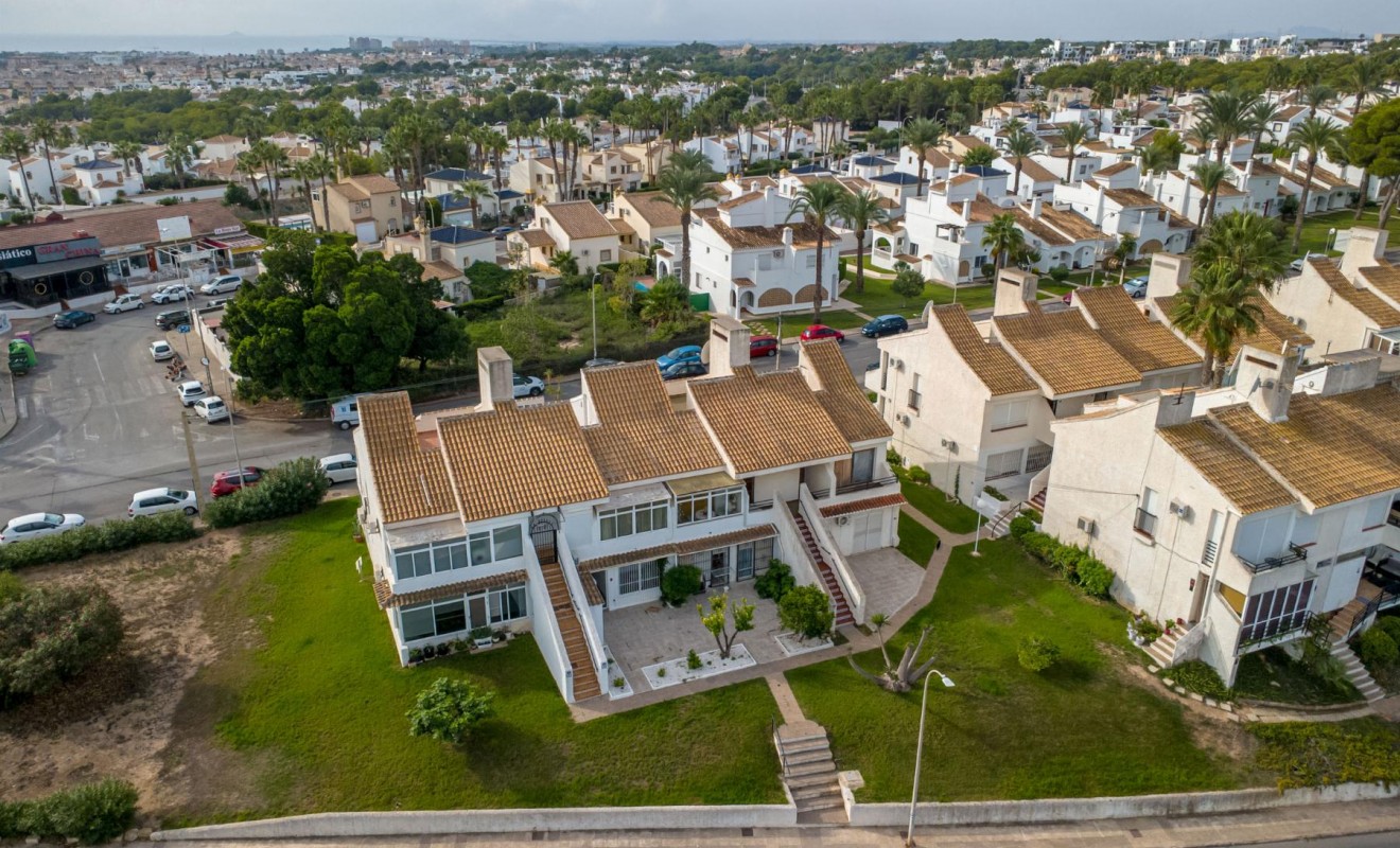 Sale - Bungalow - Orihuela Costa - Villamartín