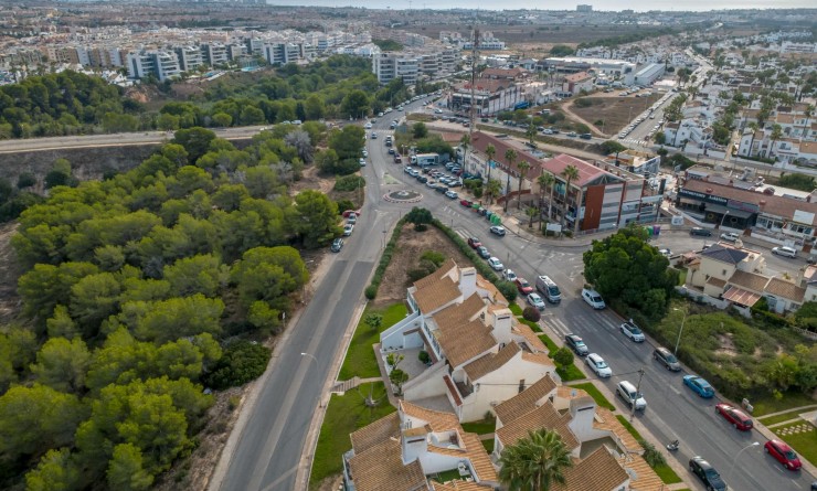 Sale - Bungalow - Orihuela Costa - Villamartín