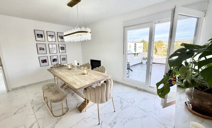 Revente - Villa - Villamartín