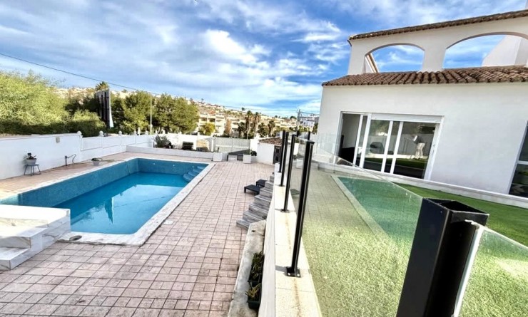 Revente - Villa - Villamartín
