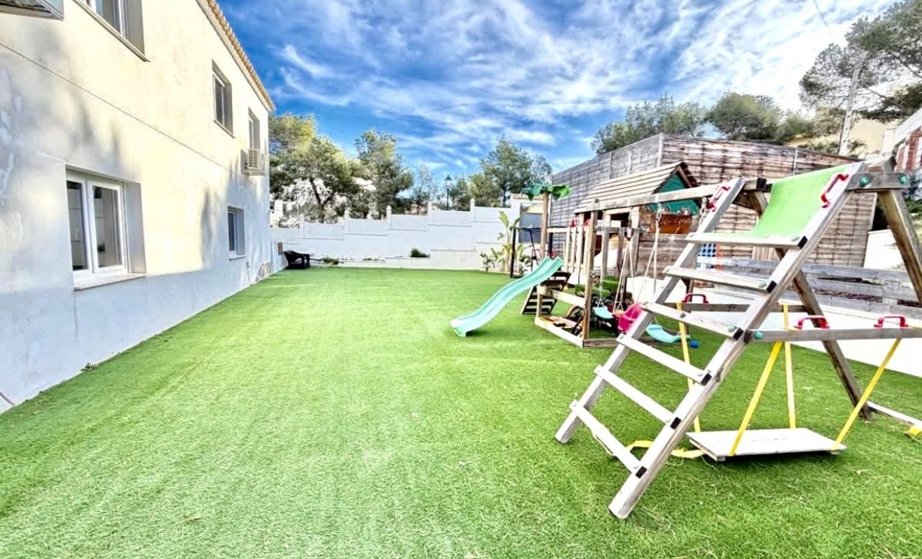 Revente - Villa - Villamartín