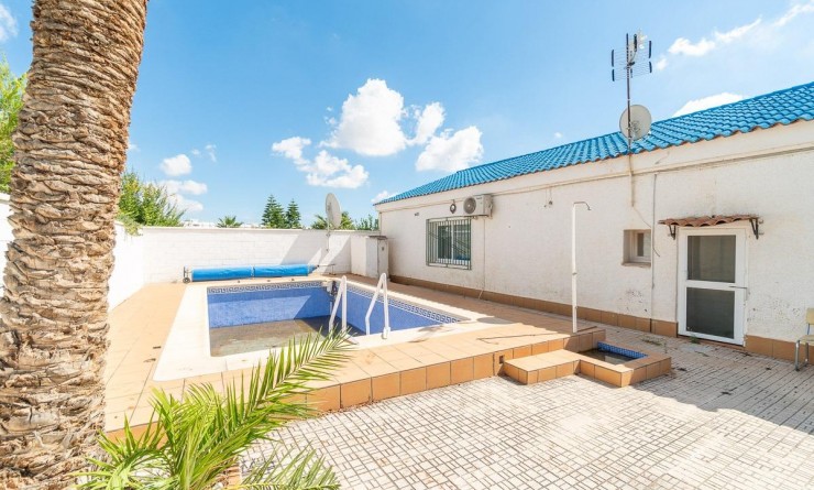 Sale - House - Torre - Pacheco - Roldán