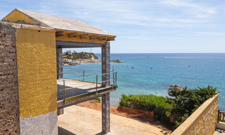 Sale - Villa / House - Orihuela Costa - Cabo Roig