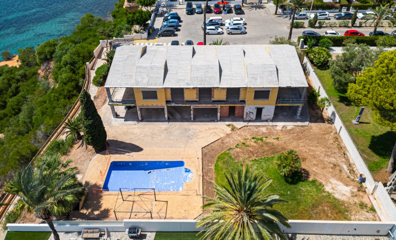Sale - Villa / House - Orihuela Costa - Cabo Roig