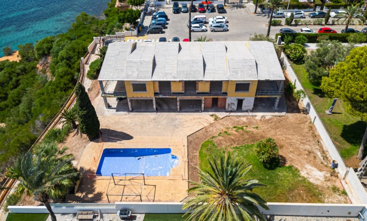 Sale - Villa / House - Orihuela Costa - Cabo Roig
