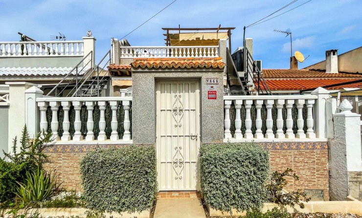 Sale - Bungalow - Torrevieja - La Siesta - El Salado -  Torreta