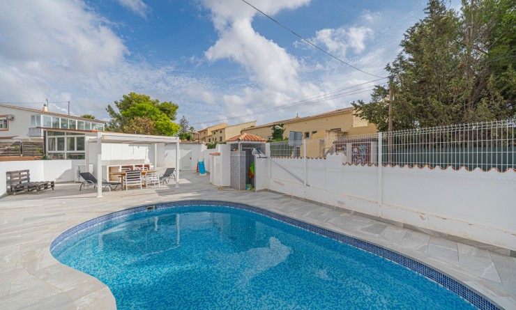 Sale - Villa - La Nucía - Panorama