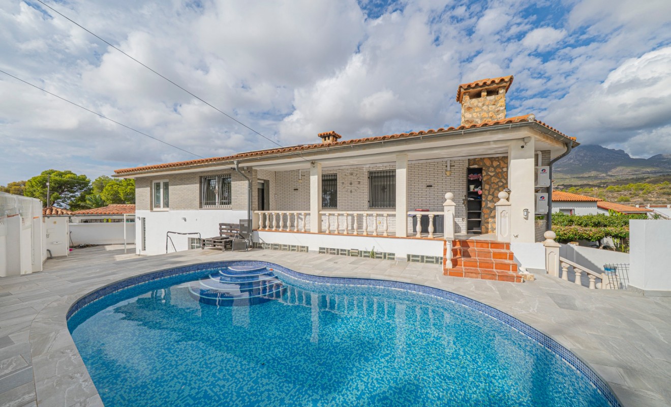 Sale - Villa - La Nucía - Panorama