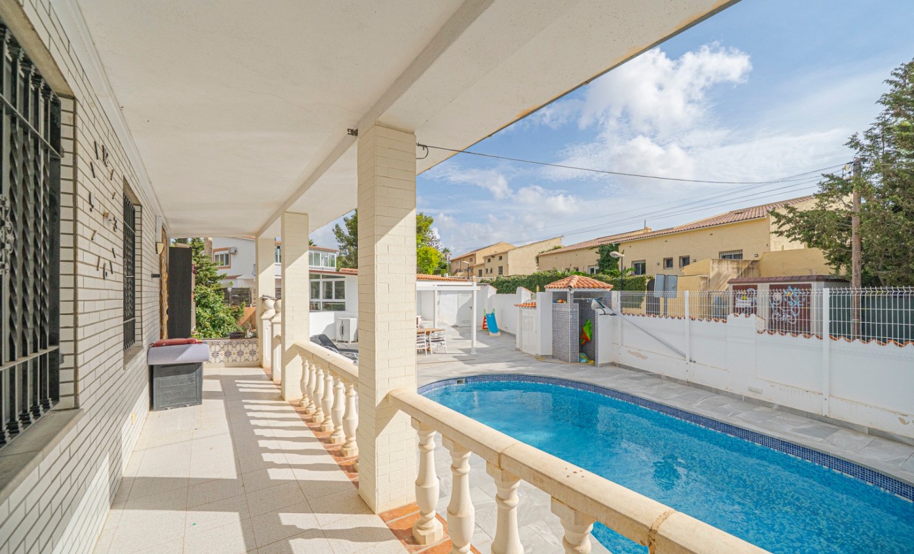 Sale - Villa - La Nucía - Panorama