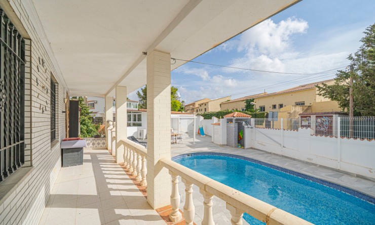Sale - Villa - La Nucía - Panorama