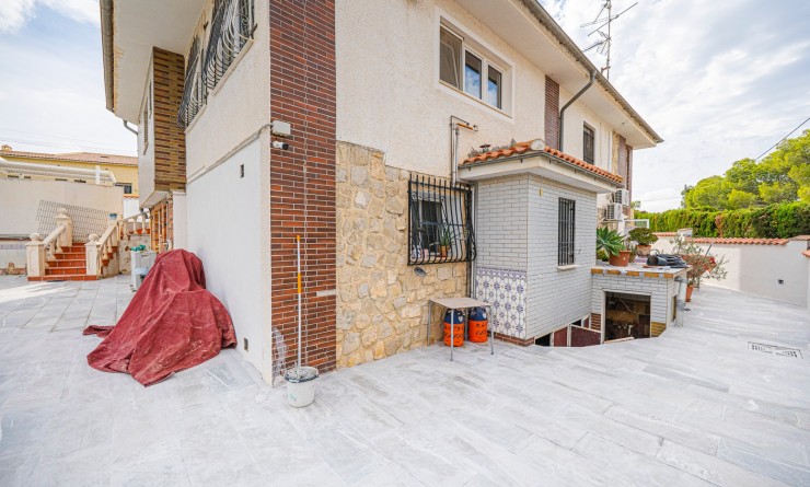 Sale - Villa - La Nucía - Panorama