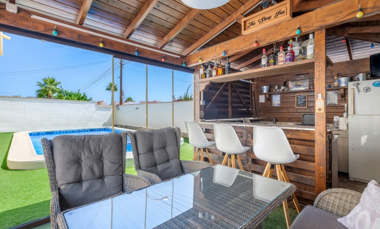 Sale - Detached villa - Ciudad Quesada - Center