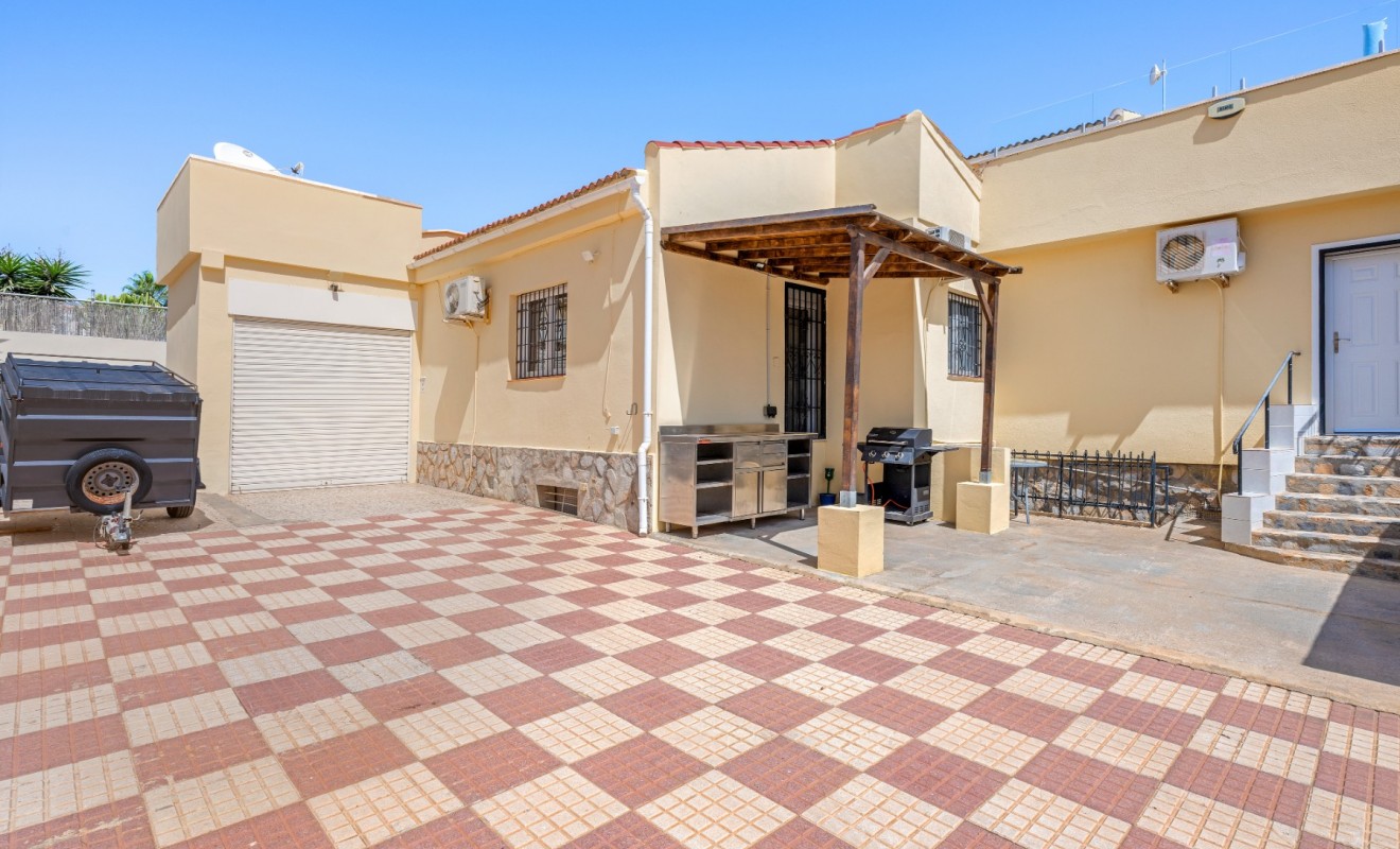 Sale - Detached villa - Ciudad Quesada - Center