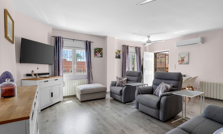 Sale - Detached villa - Ciudad Quesada - Center