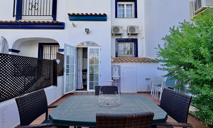 Sale - Adosado - Orihuela - Villamartin