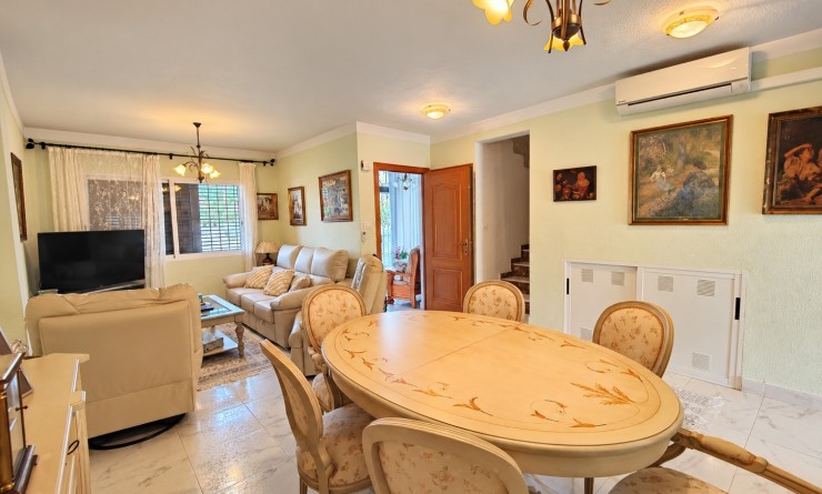 Sale - Townhouse - Torrevieja - Nueva Torrevieja