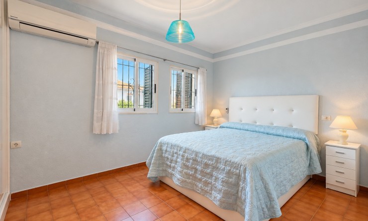 Sale - Townhouse - Torrevieja - Nueva Torrevieja