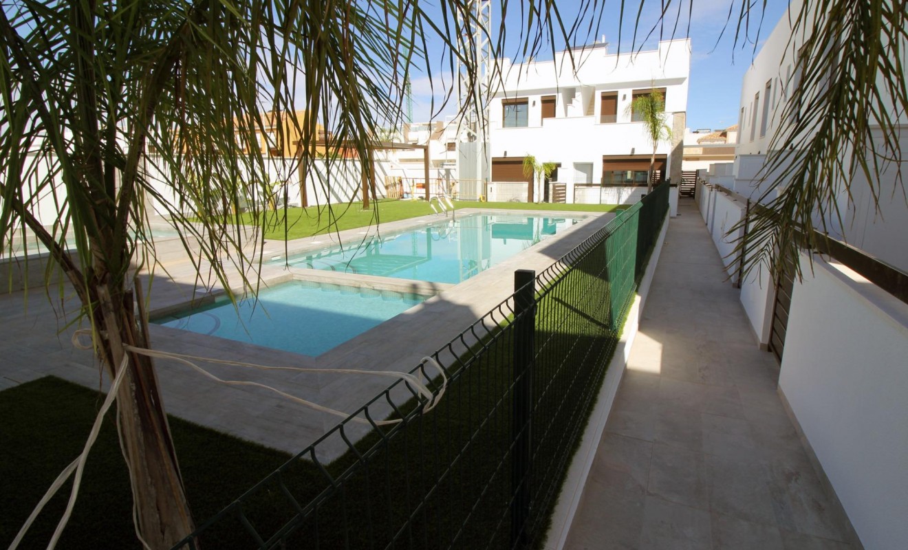 New Build - Villa - Pilar de la Horadada - parque Andromeda