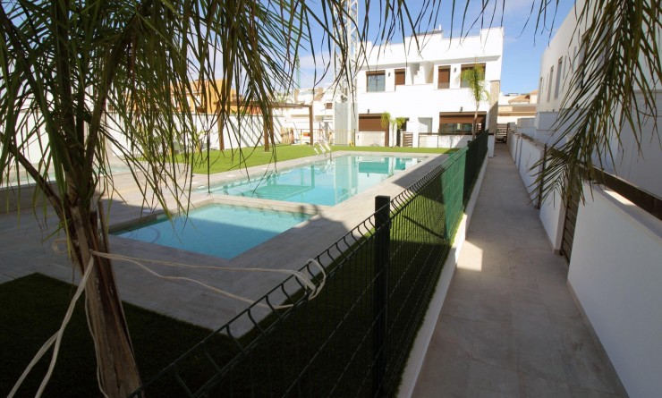 New Build - Villa - Pilar de la Horadada - parque Andromeda