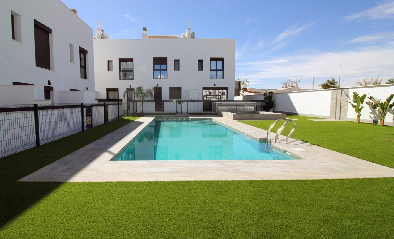 New Build - Villa - Pilar de la Horadada - parque Andromeda