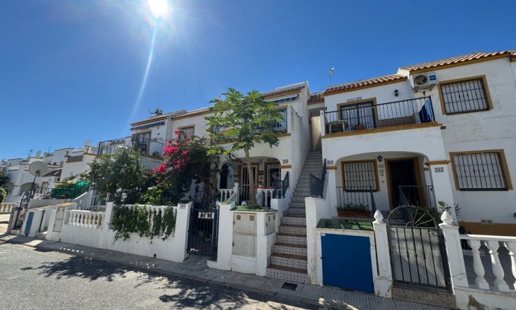 Sale - Apartment - Top Floor Apartment - Orihuela Costa - Los Almendros-La Florida