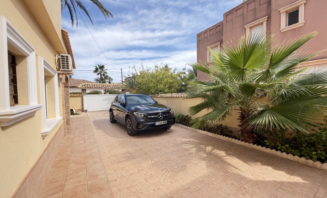Revente - Villa - Cabo Roig