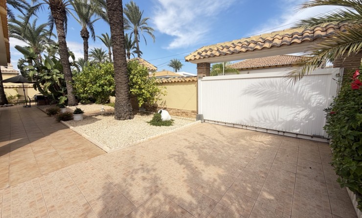 Revente - Villa - Cabo Roig
