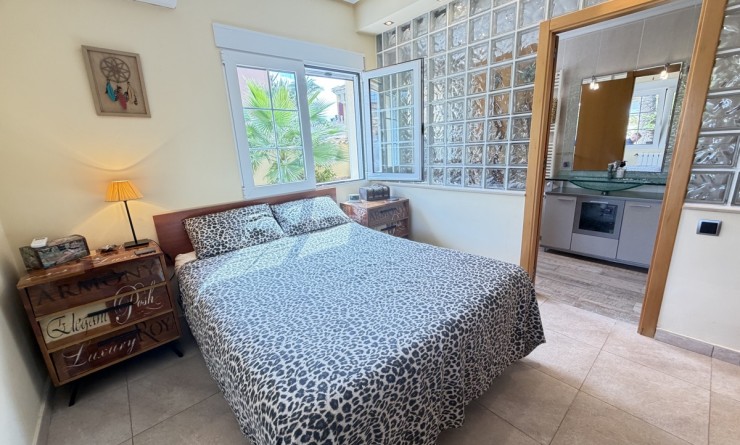 Revente - Villa - Cabo Roig