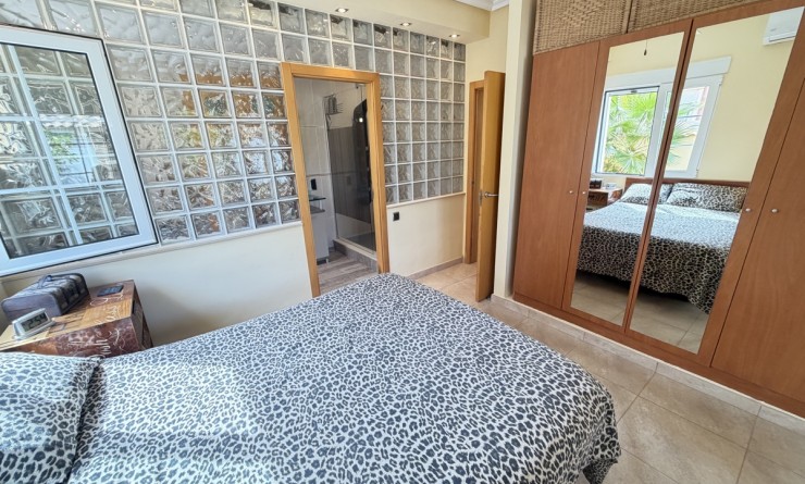Revente - Villa - Cabo Roig